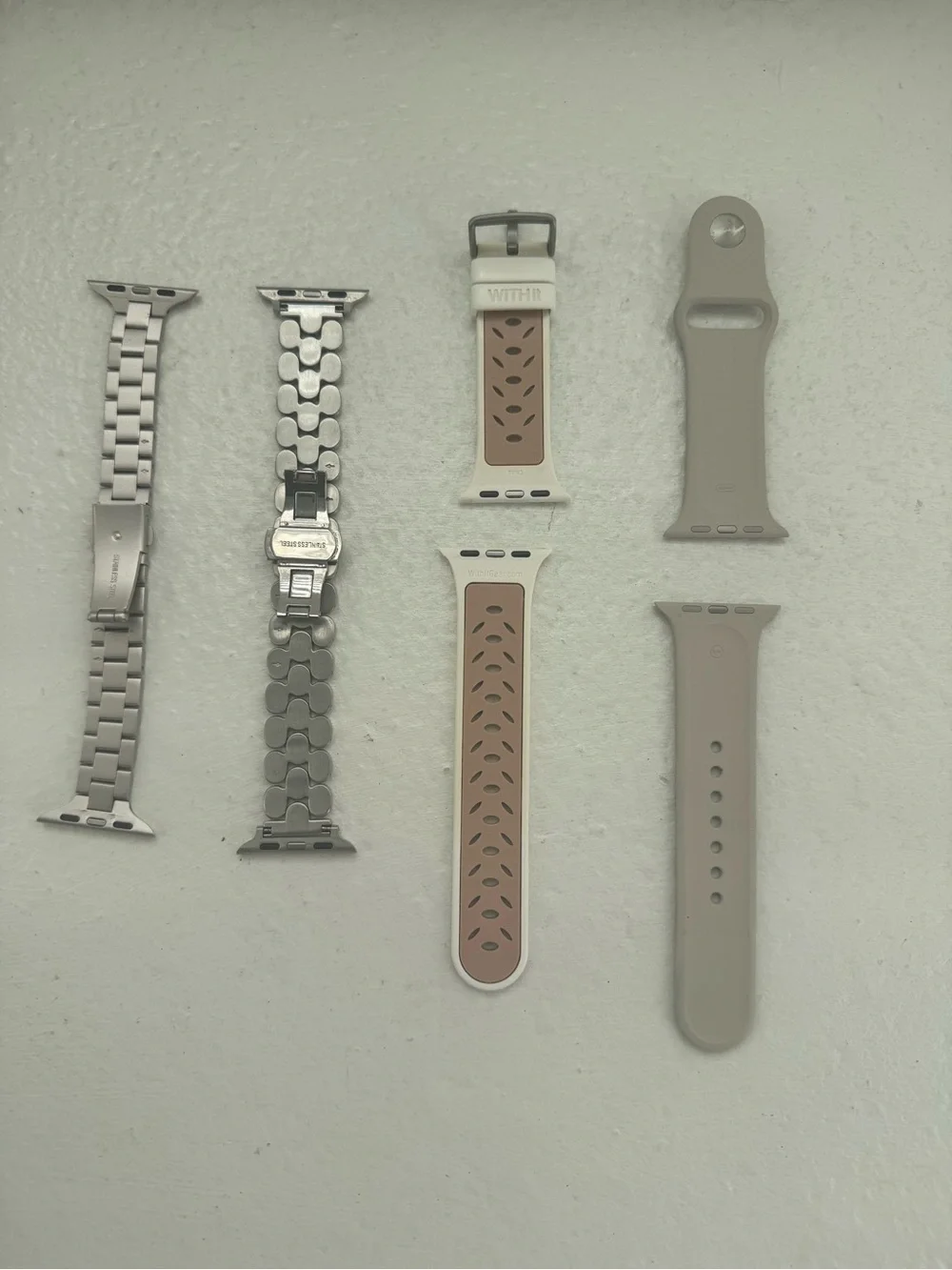 Apple Watch Series 9 GPS + Cellular 45mm Aluminum  Silver  Excellent Condition